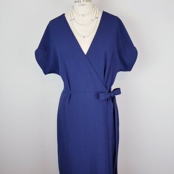 Classic Navy Blue Short Sleeve True Wrap Dress by Bobeau Ladies size Medium - Picture 2 of 8